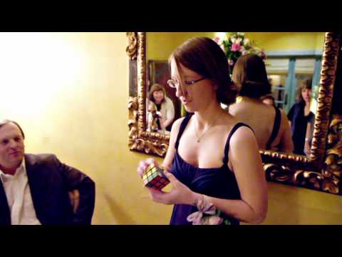 Girl Solves Rubiks Cube in 18 Seconds