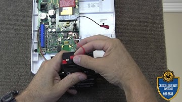 Custom Security Systems_How to Replace a CustomLink Battery