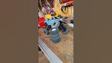 Redcat Ascent 1/18 on flex blades