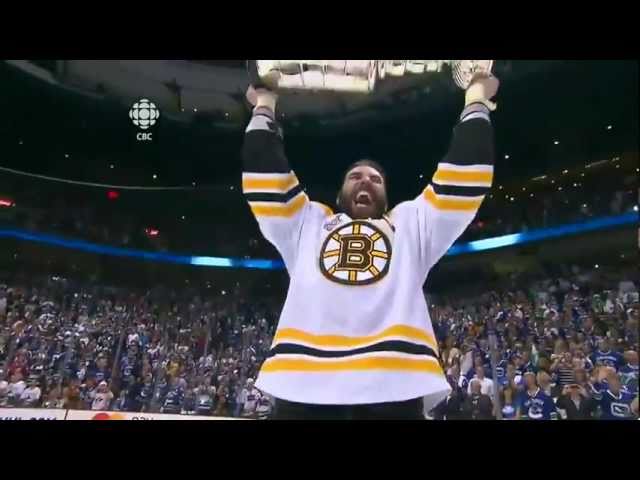 Statue of Zdeno Chara the tallest player in NHL and winner of Stanley cup  with Boston Bruins as the captain central Trenčín Stock Photo - Alamy