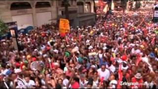 Rio de Janiero awash with colour as Carnival begins