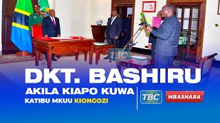 #TBCLIVE:  RAIS DKT. MAGUFULI AKIMUAPISHA  KATIBU MKUU KIONGOZI DKT. BASHIRU ALLY