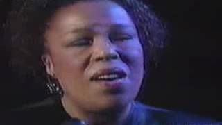 Roberta Flack-Killing Me Softly With His Song (1973)