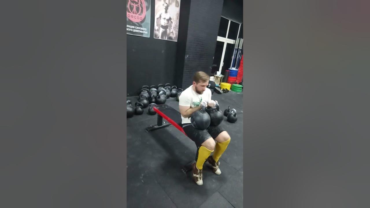 Павел Леонов жим лежа 392