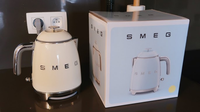 Shop Smeg Retro Mini Kettle