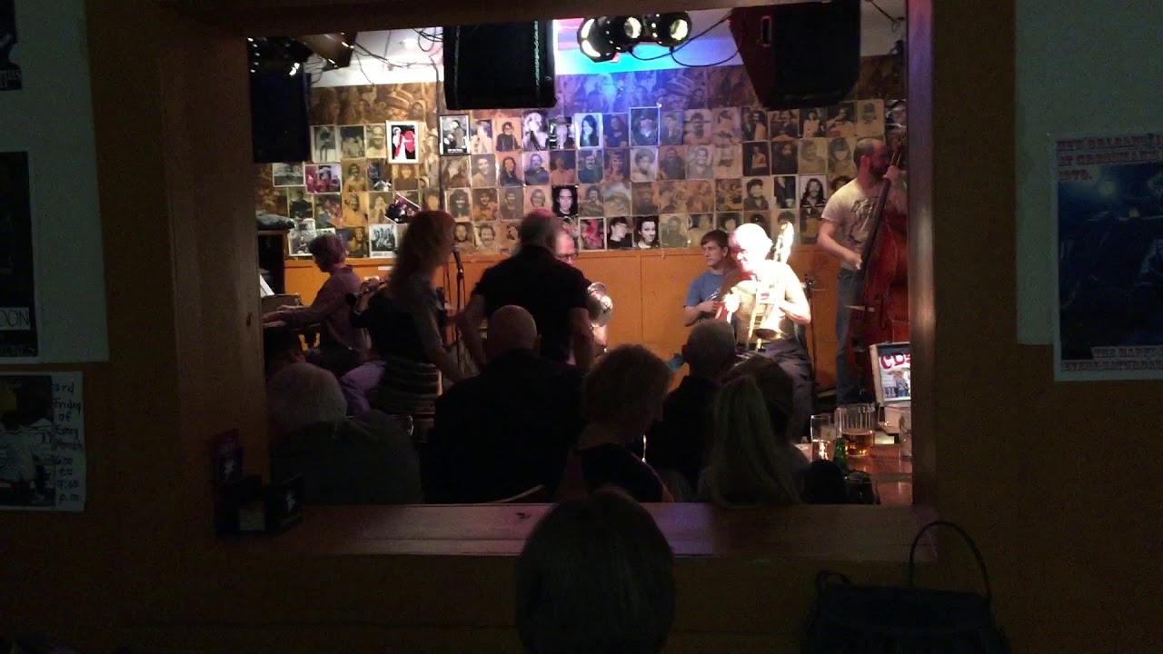 Happy Pals Grossmans Tavern