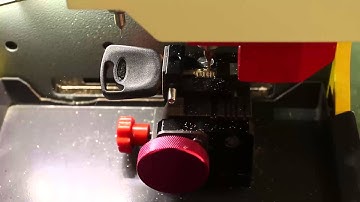 SEC E9 Automatic Key Cutting Machine --- How to Cut a Jaguar FO21 Tibbe Key