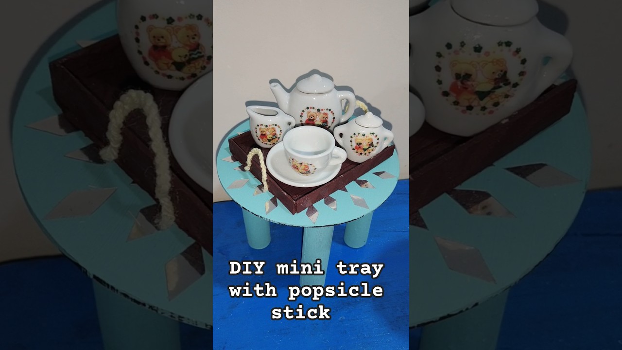 DIY mini tray with popsicle sticks 