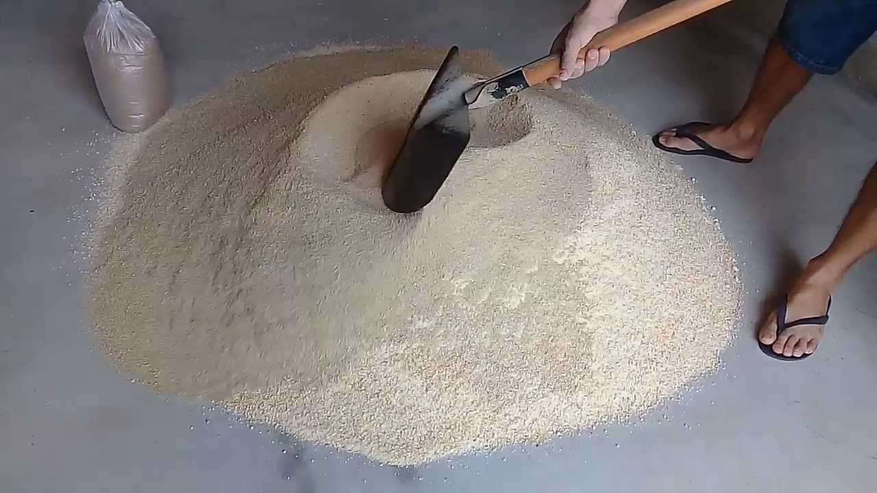 como fazer ração de engordar para frango de corte  (caipirão).