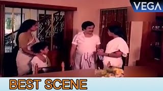 Adoor Bhasi stops The Lady || Padayani Movie Scenes