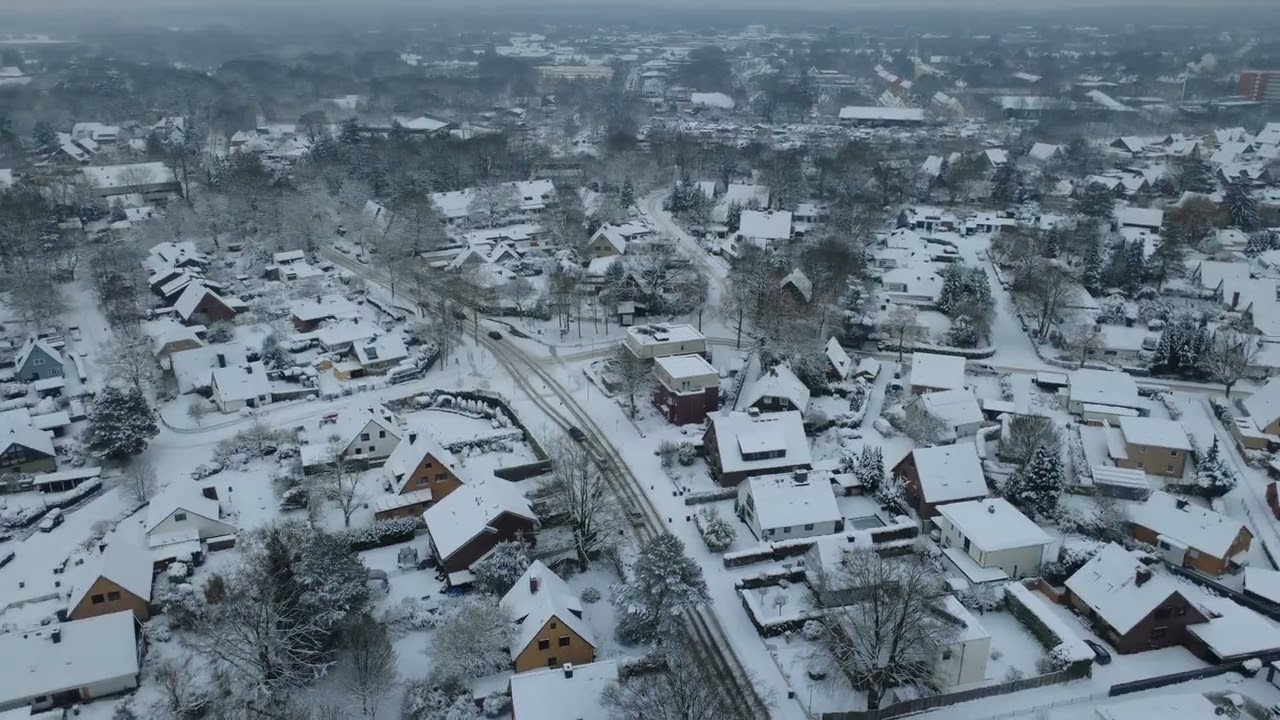 Flug 114.1 - DJI 0143 Garten, Erlenhof, vor Bü