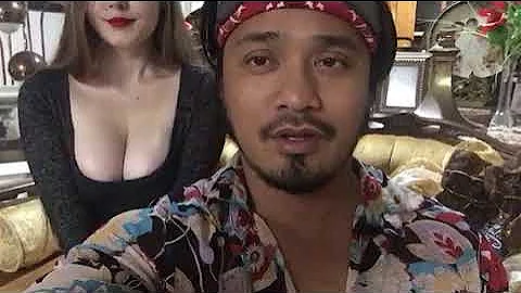 Kristin Floyd nipple slip!