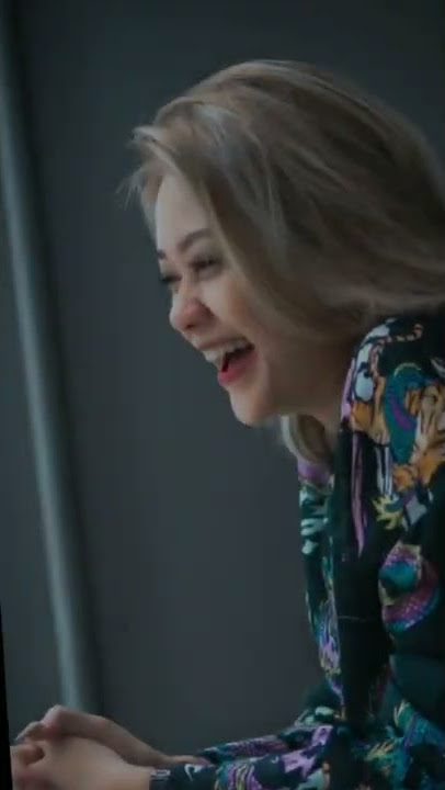 adella wulandari 😎
