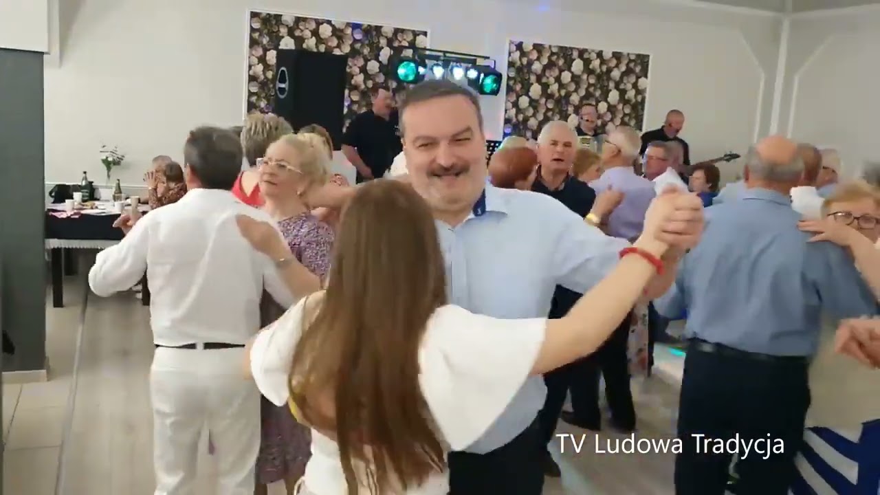 HEJ DOLINA DOLINA a w dolinie dziewczyna