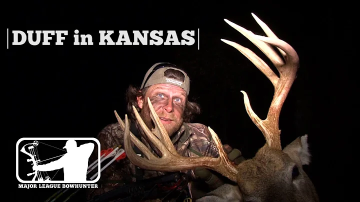 Bowhunting the Rut - Giant Kansas Buck | Major Lea...