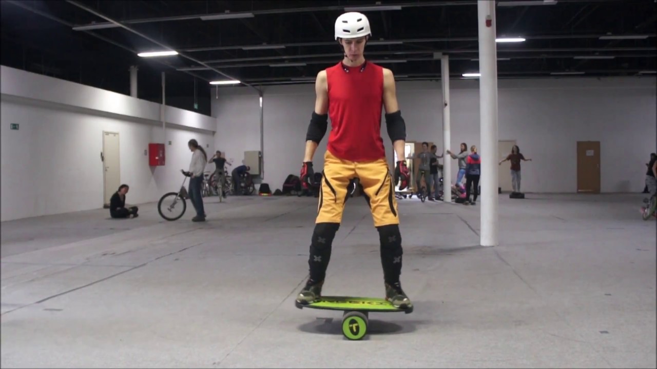 Трюки на балансборде от Романа  / Balance board tricks