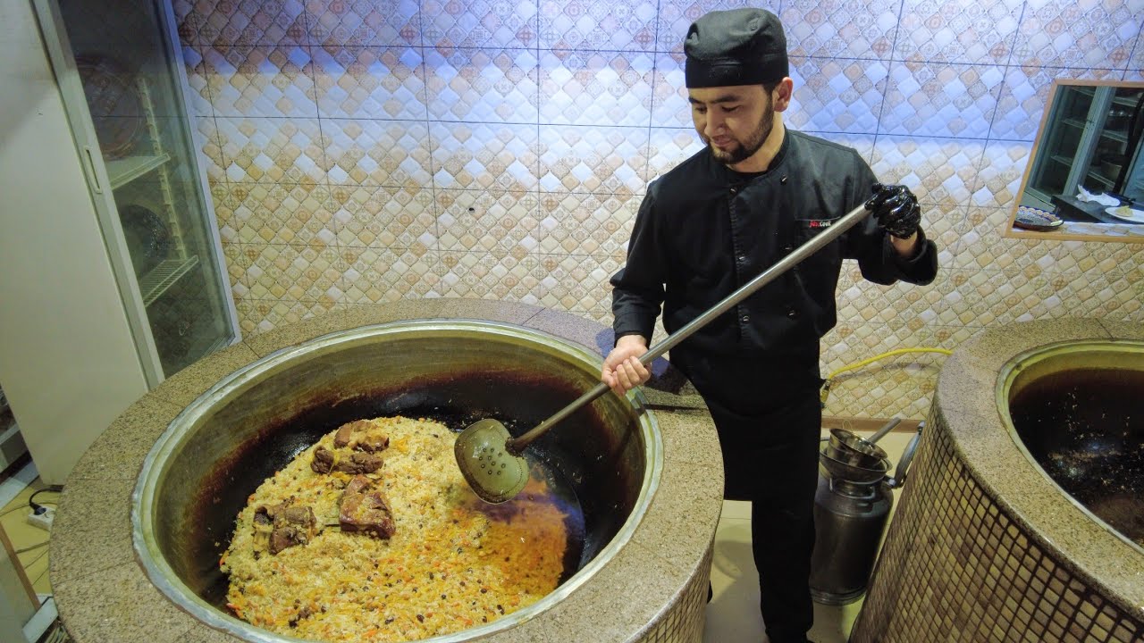 ПОПУЛЯРНЫЙ ПЛОВ| в центре плова в Кыргызстане!| Популярная уличная еда|