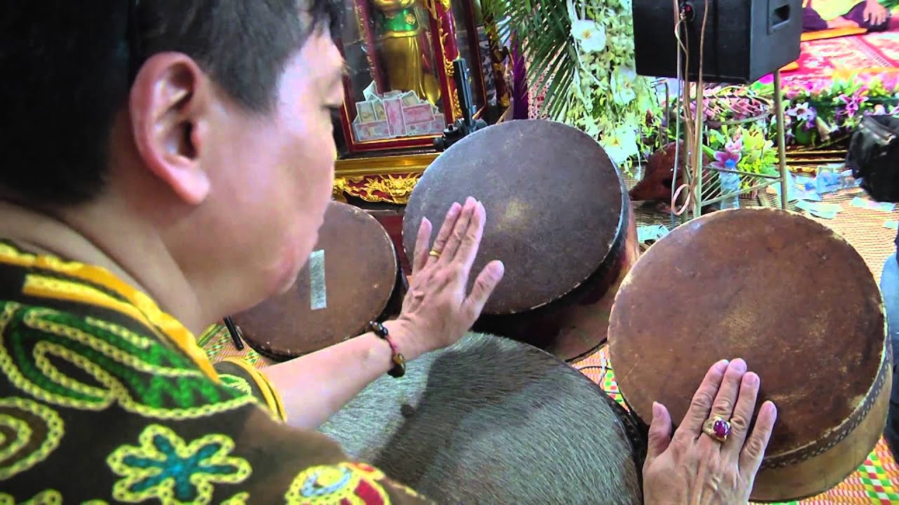 Hát văn thanh long ( Giá Cô Bơ ) Thanh Đồng Nguyễn Thị Xuân Mai hd7