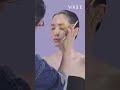 プロのメイク、テーマ「虹」を色で表現。| VOGUE JAPAN #Shorts #TripleTake #メイク
