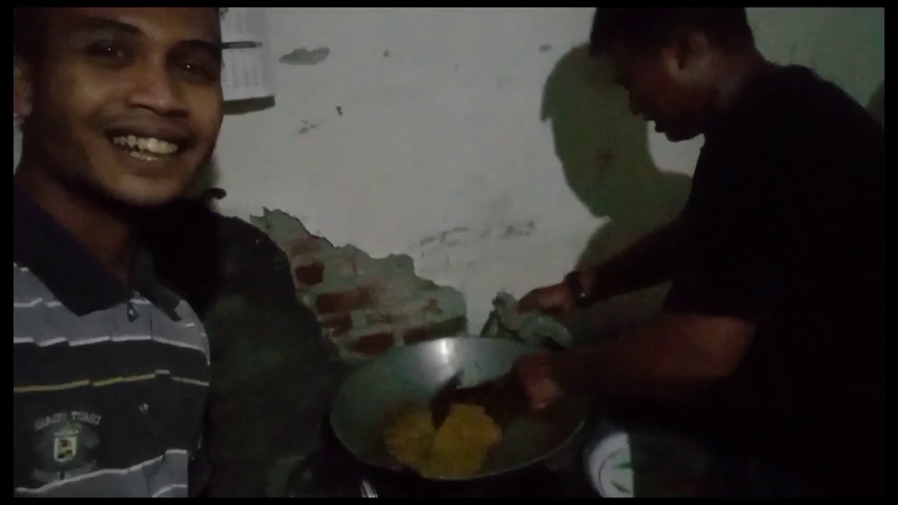 Makan bersama kawan kawan - YouTube