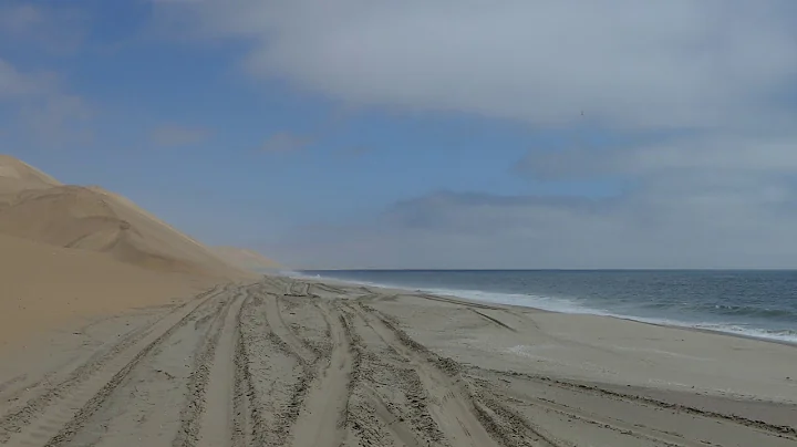 Skeleton coast from Kuiseb Delta to Sandwich Harbo...