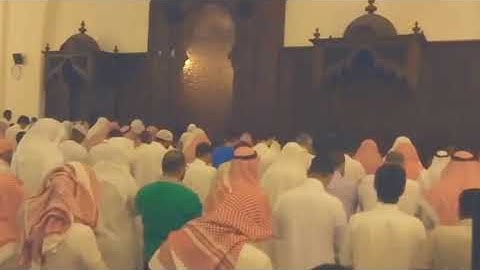 خشوع القارئ خالد الجليل في سورتي القارعة والتكاثر 💚