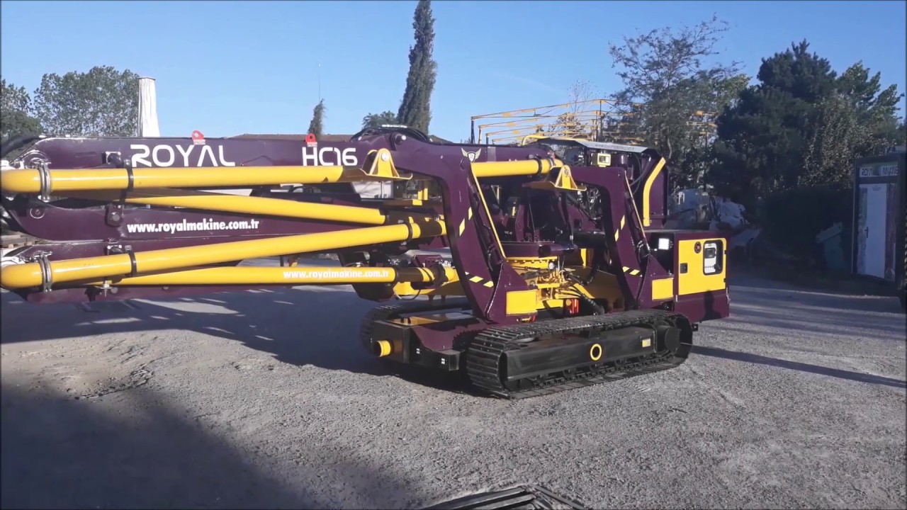 mobile concrete PUMP on CRAWLER