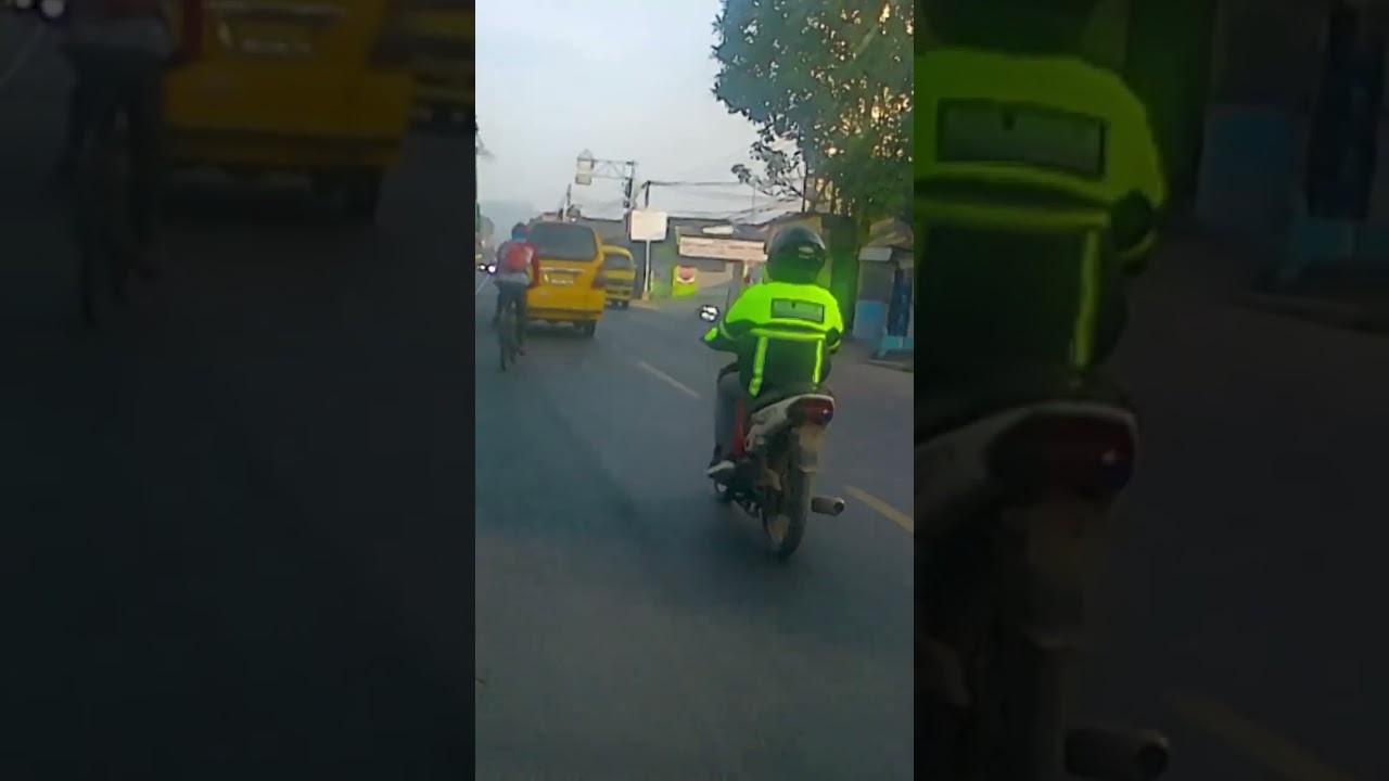 GOWES MELEWATI SITU CIBURUY