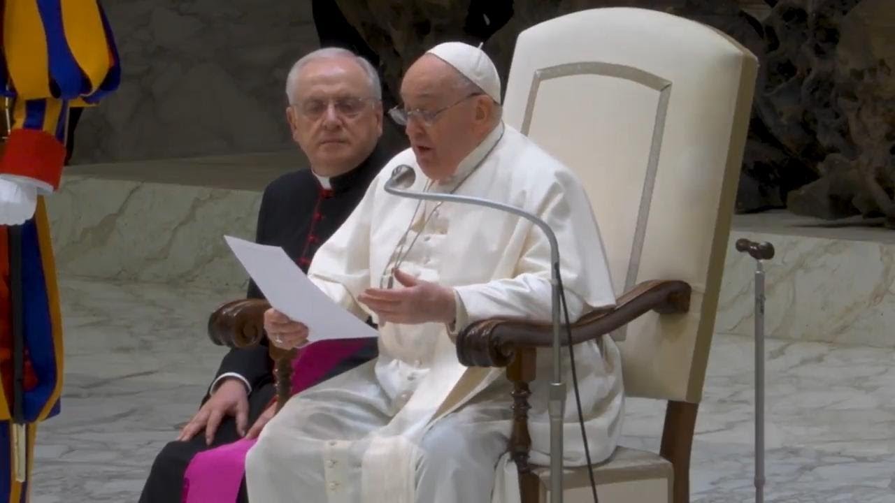 Pope asks for spiritual support for children 'who pay the real bill for the war'