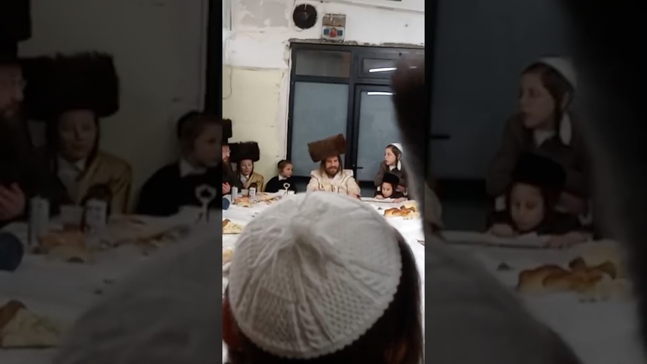 כ״ק האדמו״ר מקרעטשניף סיגעט כפר אתא בסעודה שלישית