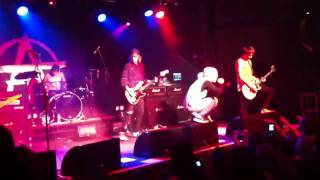 Tonight Alive - Breaking and Entering (LIVE Melbourne 2011)