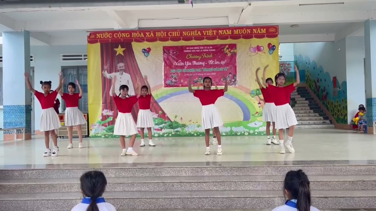 Múa Liên khúc bài Boom boom và vui như Tết- CLB văn nghệ khối 4,5 (Liên đội trường TH Lê Hồng Phong)