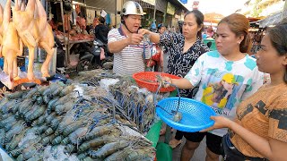 Wonderful Cambodian Food Market Scenes - Fresh Lobsters, Vegetables, Meat & More - Food Market View