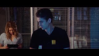 After 2: We Collided - Hardin le da un regalo de navidad a Tessa (Español - Subtítulos)