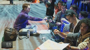 fnatic & NiP giving autographs at CCS Kick-off Season Finals Bucharest