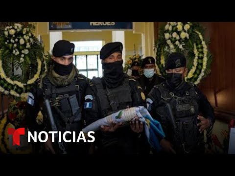 Una emboscada contra policías en Guatemala dispara la tensión social | Noticias Telemundo