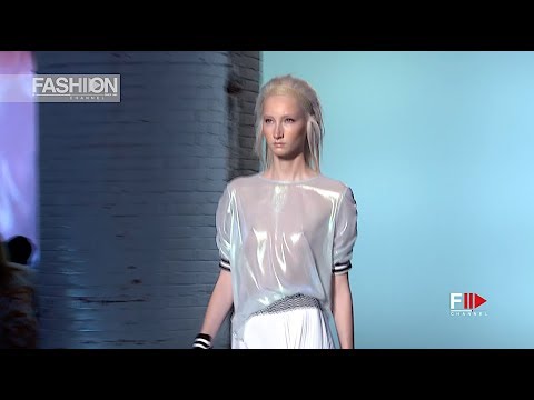 Video: Fashionable dresses rau Xyoo Tshiab 2020