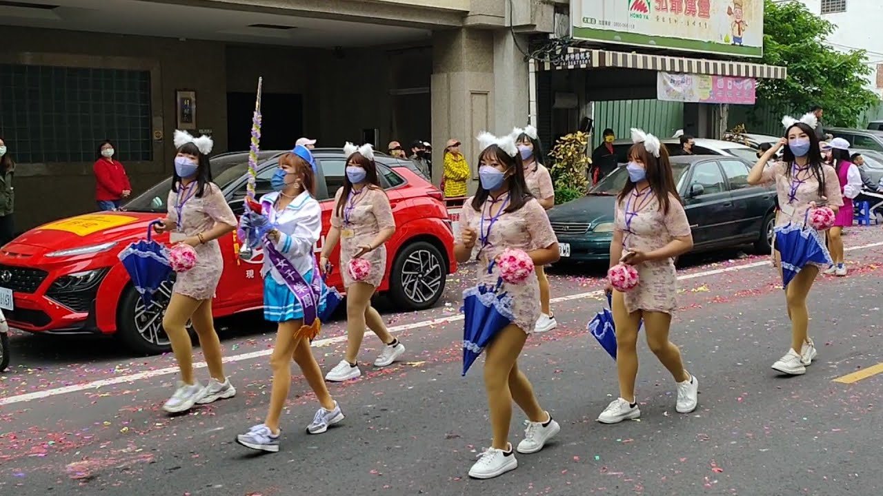 最活潑熱情的女子西樂隊之一  信眾跟著嗨起來  廟會陣頭  恭迎大甲媽祖回鑾