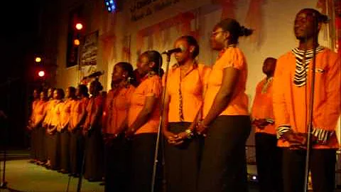 Le Dr F. Kot et Duala Inter Choir - Pe ha ghamte bi Tchiepo