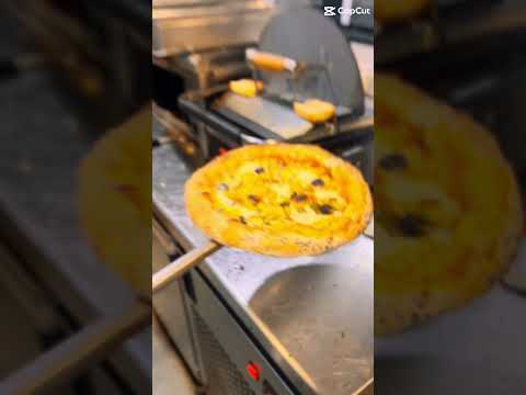 #viral #food #viralvideo #pizza #humor