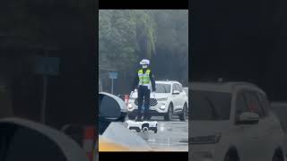 Rebot Traffic Police in China.#robotvideo #robot #robotpolice #trafficpolice #robottech #robotics