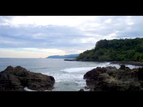 วีดีโอ: หาด Playa Montezuma คอสตาริกา