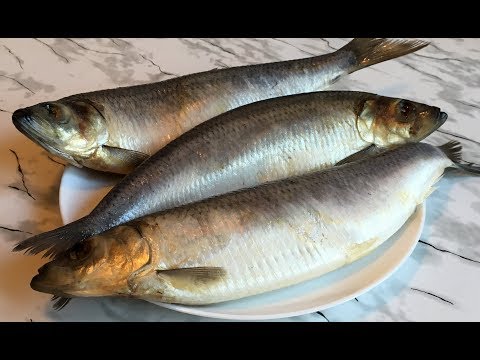 Как Засолить Селедку в Домашних Условиях (Быстро, Просто, Очень Вкусно) / Salted Herring