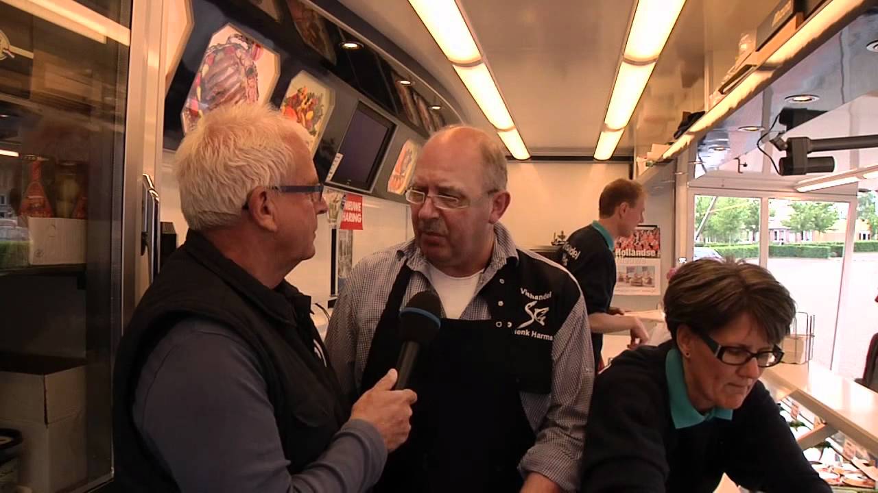 Hollandse Nieuwe bij visboer Harms in Oude Pekela