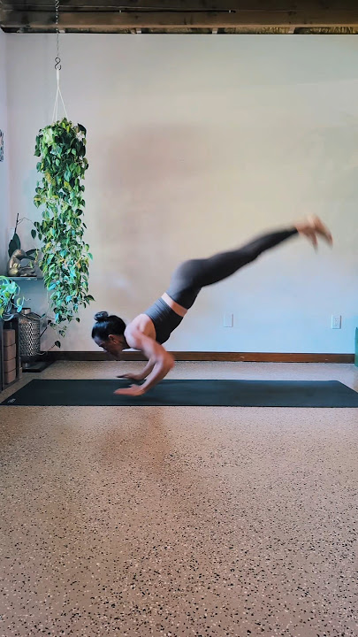 Class tomorrow.. JumpBack from Pincha to Chaturanga #yoga #pincha