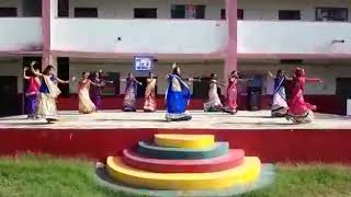 Chudi bhi zid pe aayi h.......