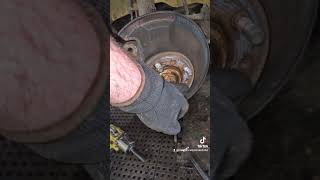 Stuck screw on disc brakes MG ZR front discs