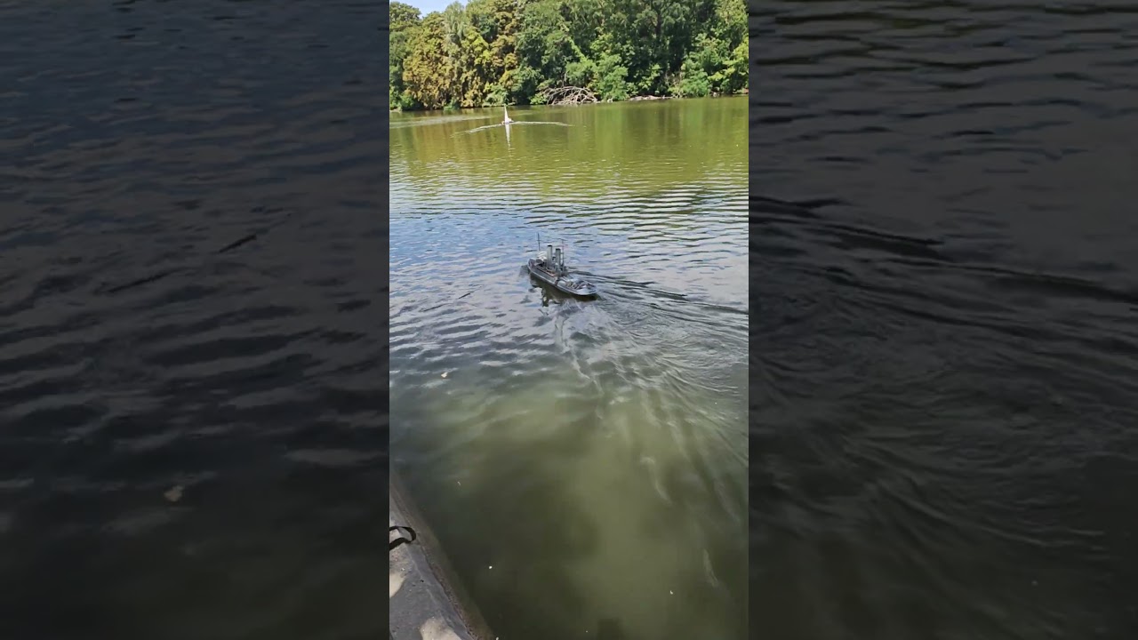 Le remorqueur Resolve manœuvre - Bateau vapeur vive / Live steamboat /Dampf RC