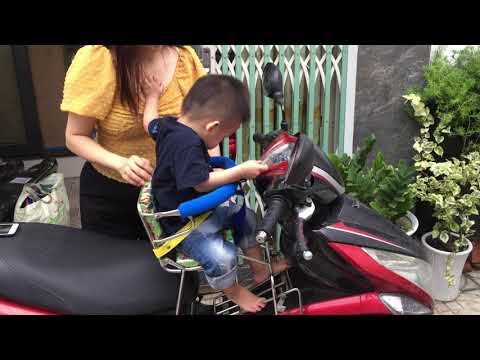 Video Ghế ngồi xe máy cho bé, giá rẻ. 0932.860.699 - youtube