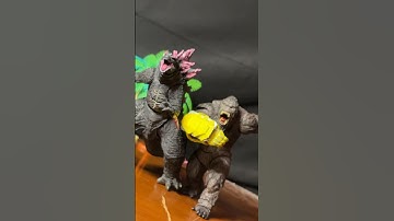 Godzilla and Kong make a dramatic entrance #monstermovies #actionfigures #gxk #deadpoolandwolverine